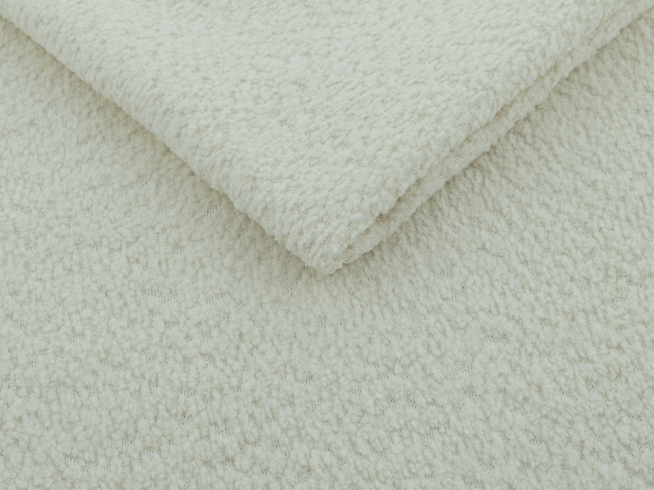 Разтегателен диван TrendyNest Canora (Coral 15)