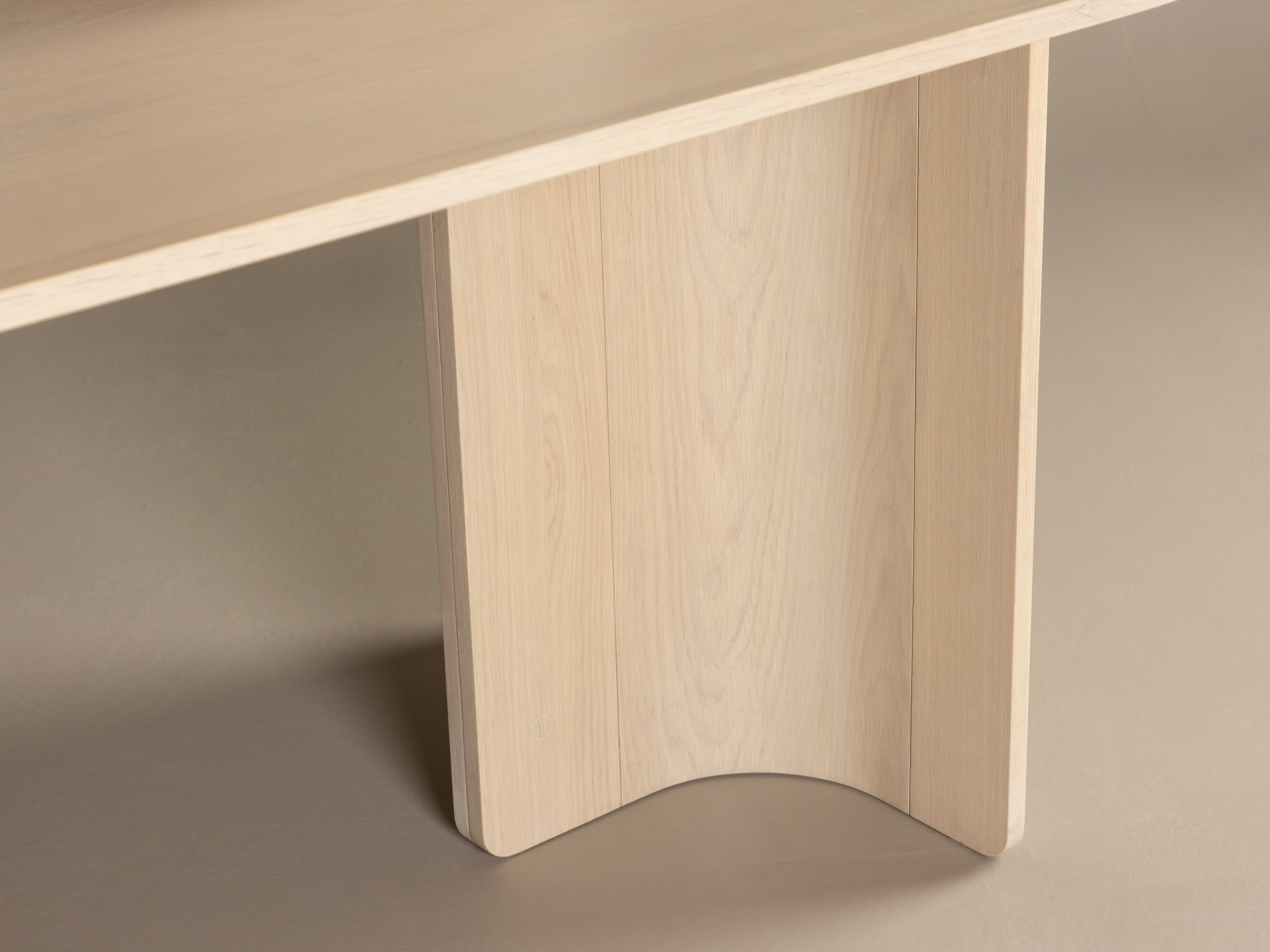 Маса Dallas 4973