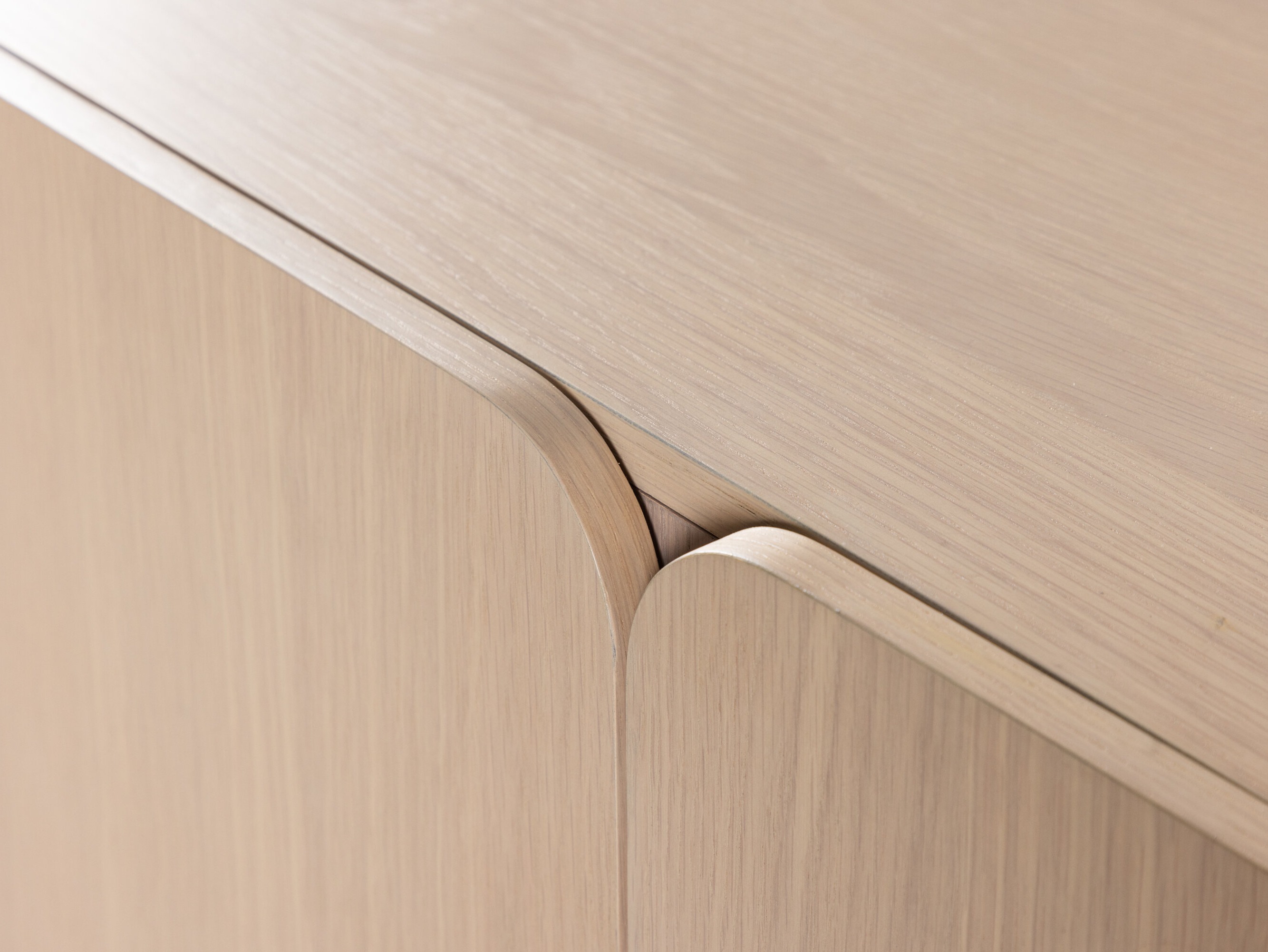 Шкаф Dallas 4979 (Ярък дърво)