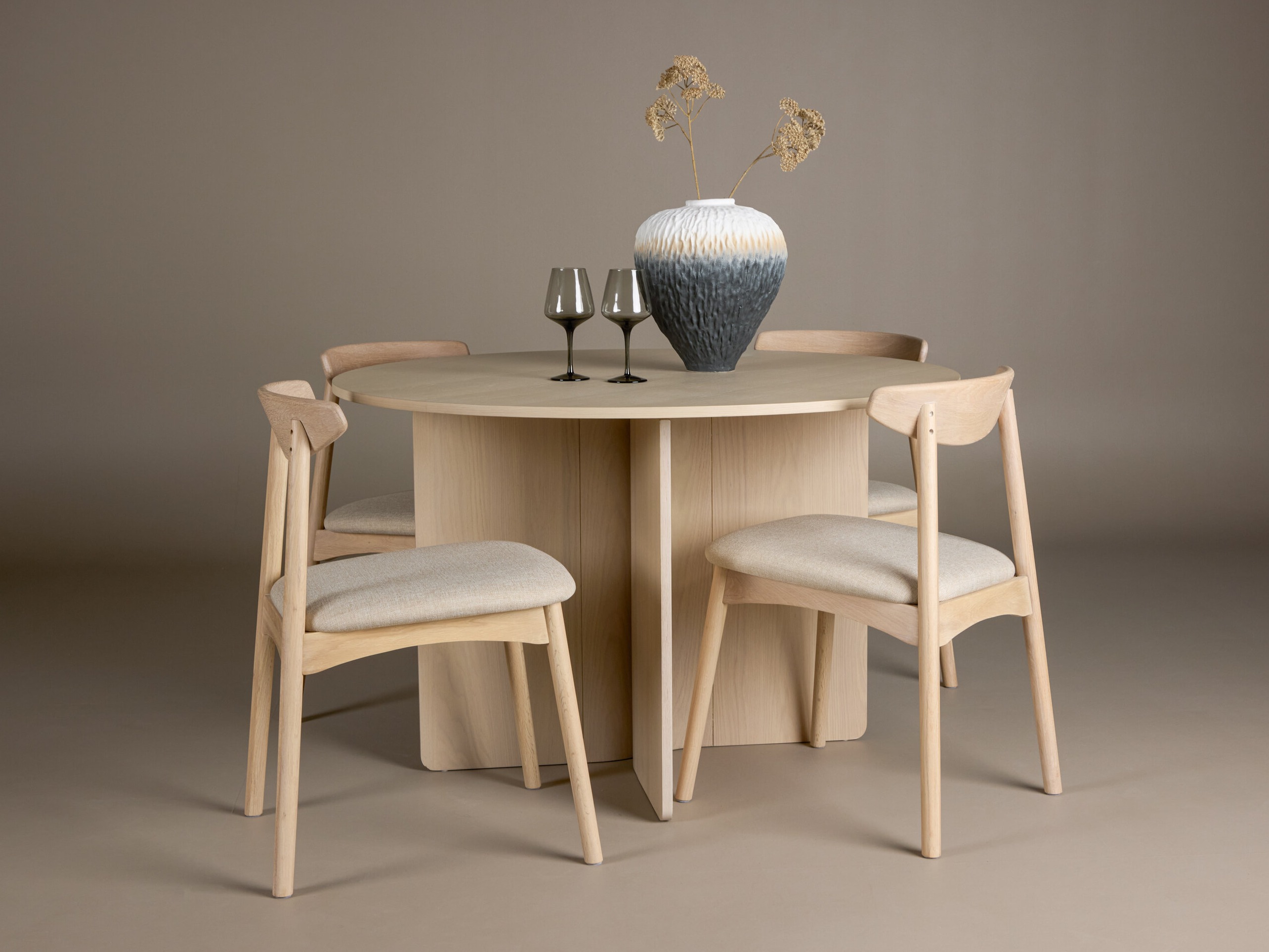 Маса и столове за трапезария Dallas 4986 (Ярък дърво)