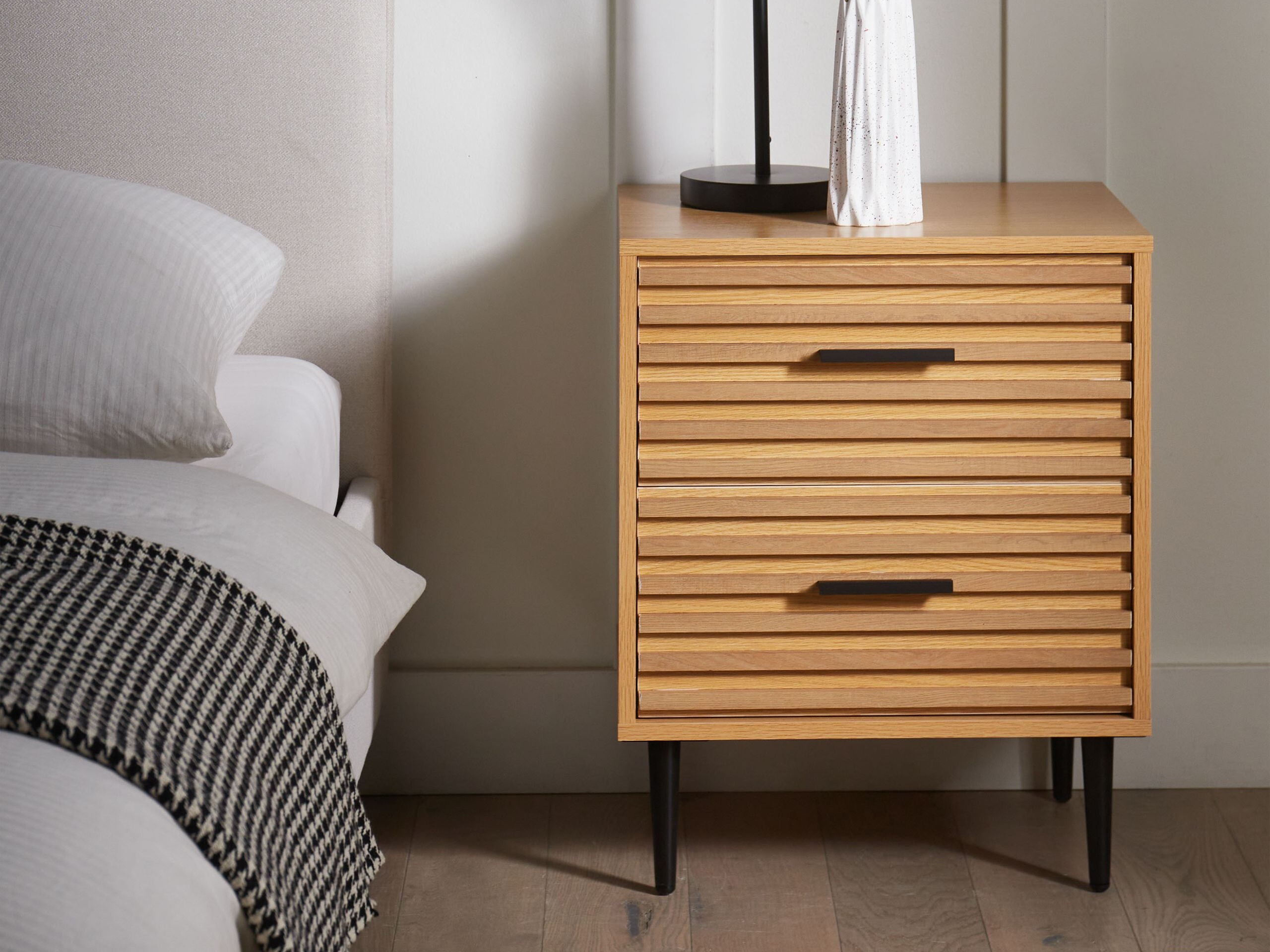 Нощно шкафче Berwyn 2913 (Светлокафяво)