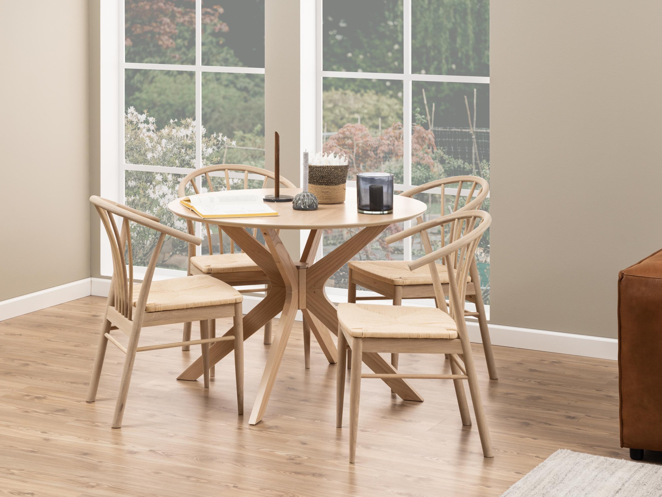 Стол Norsica 630 (Светлокафяво)