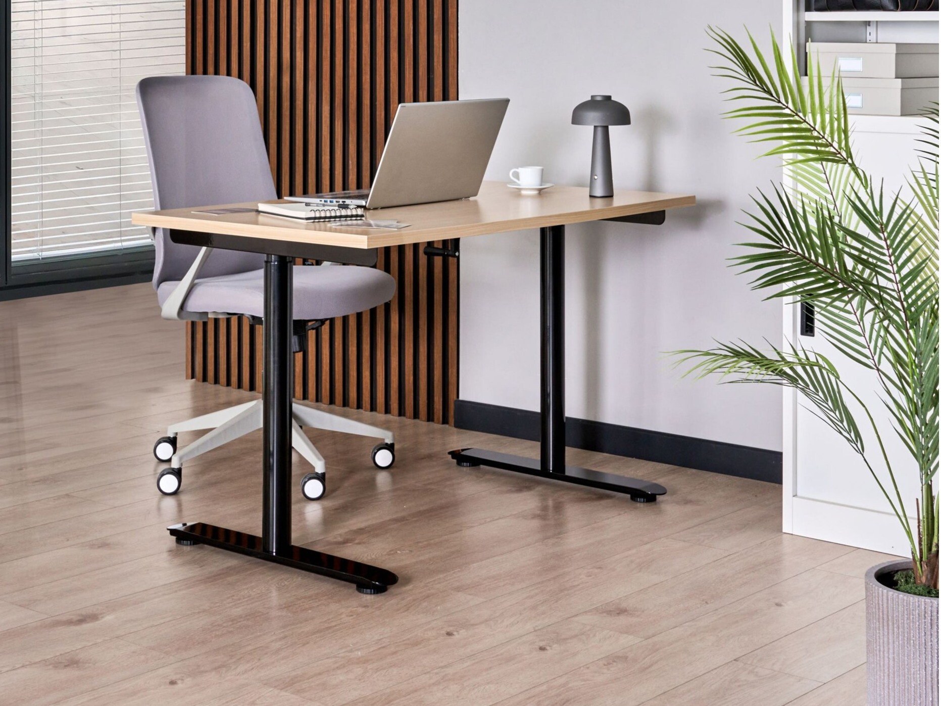 Офис бюро с регулируема височина Berwyn 3192 (Светлокафяво)