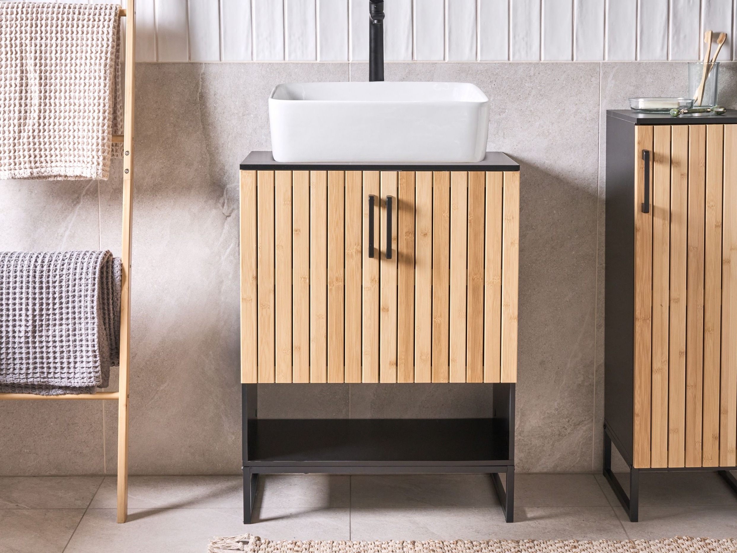 Стоящ шкаф за баня за мивка Berwyn 3196