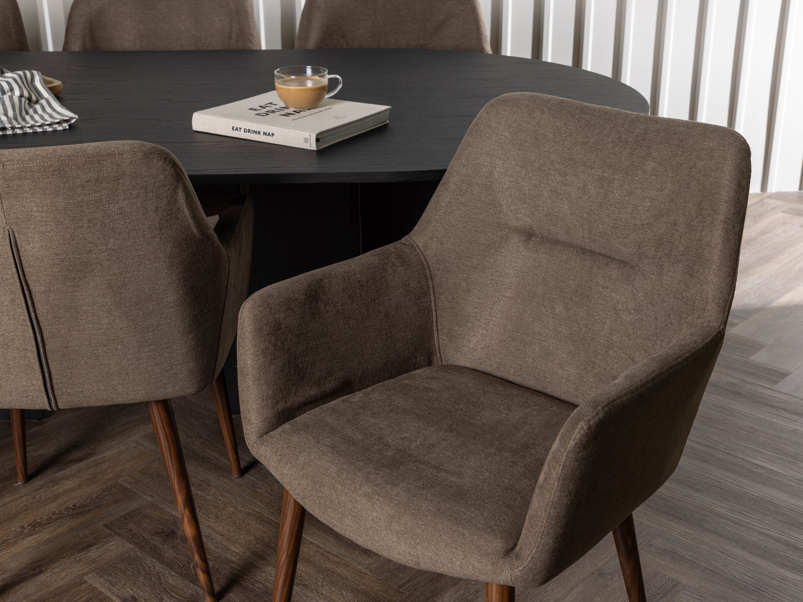 Маса и столове за трапезария SB4805