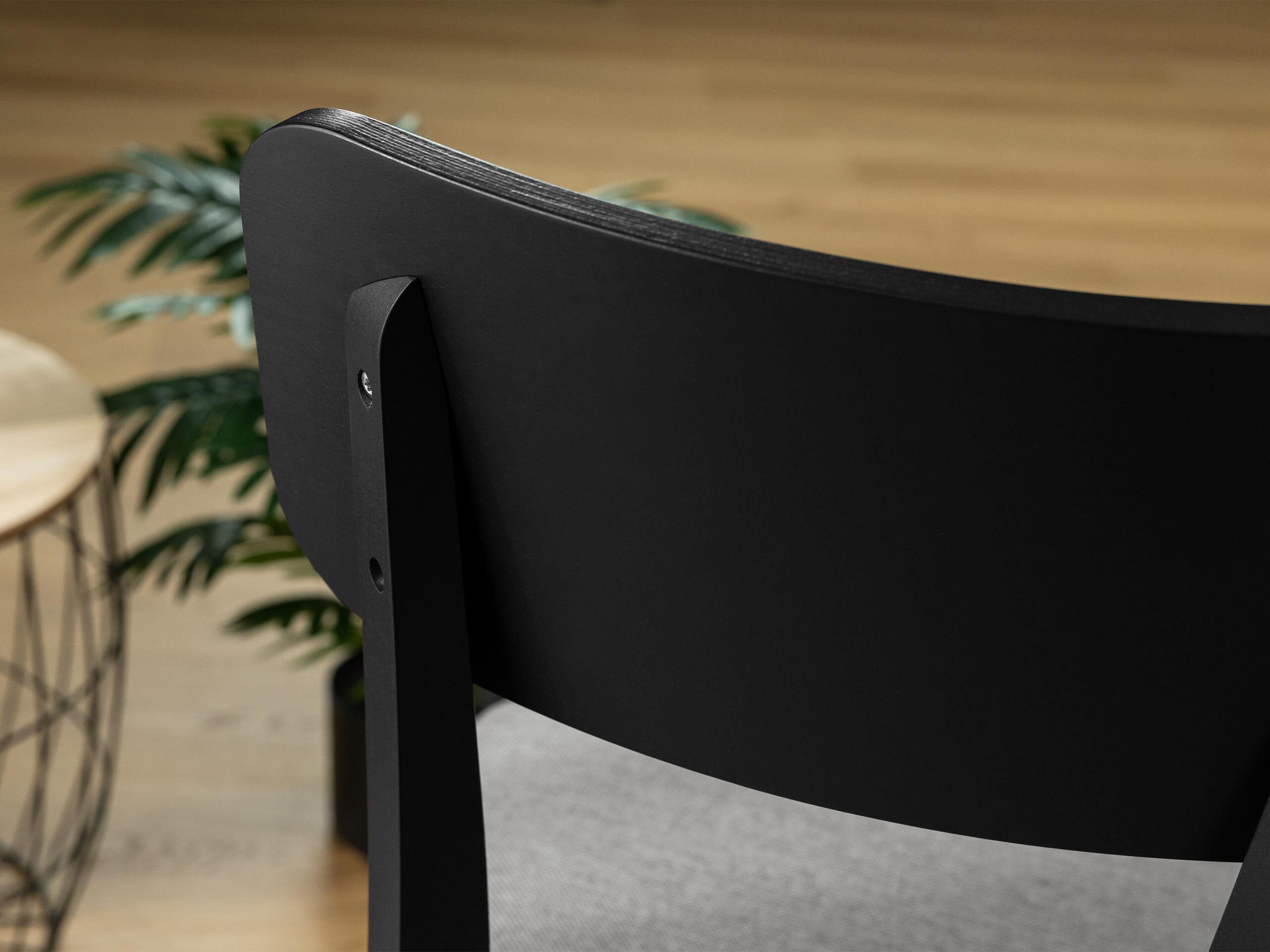 Стол Victorville 380 (Бял)