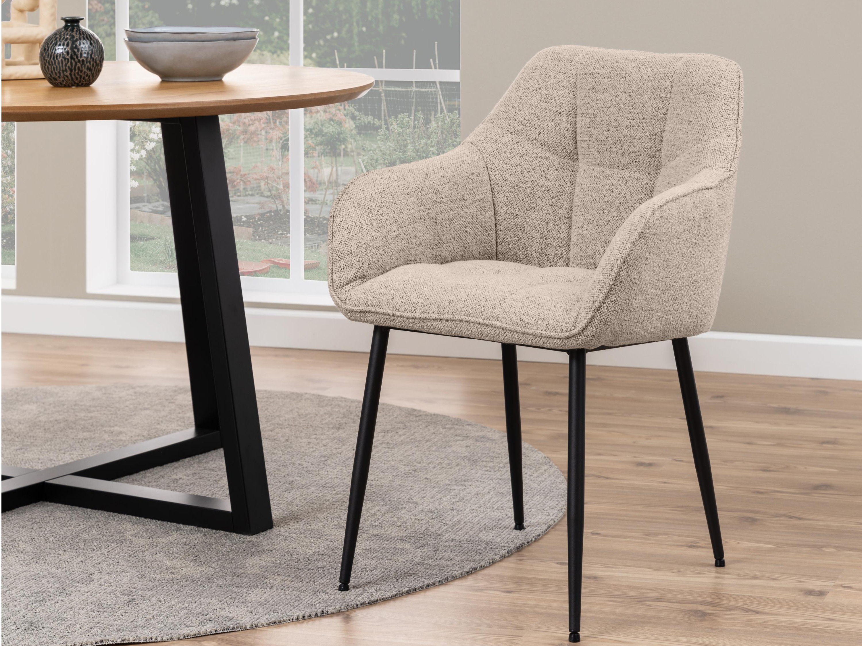 Стол Norsica 454 (Бежов + Черен)