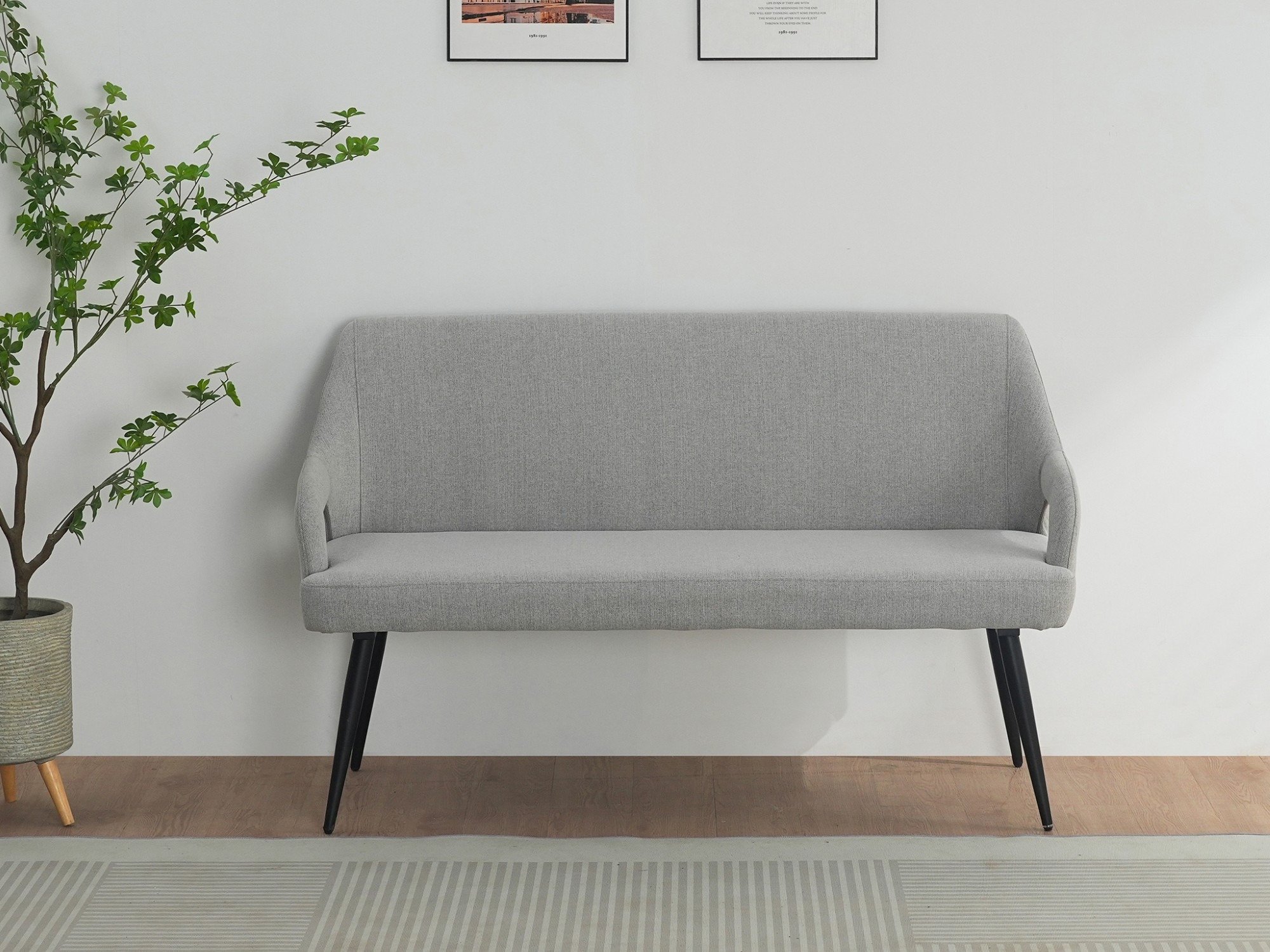 Тапицирана пейка Denton 1556