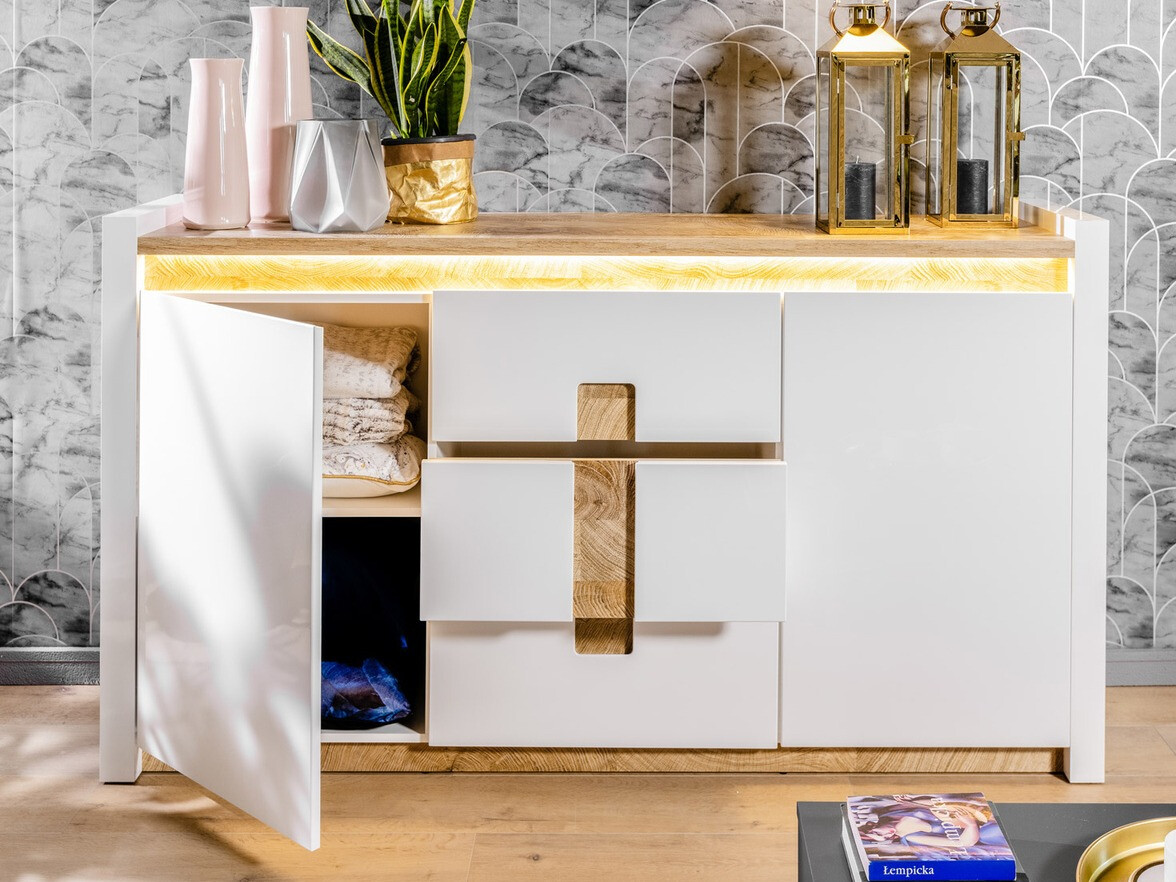 Скрин SB4910 c малък дефект