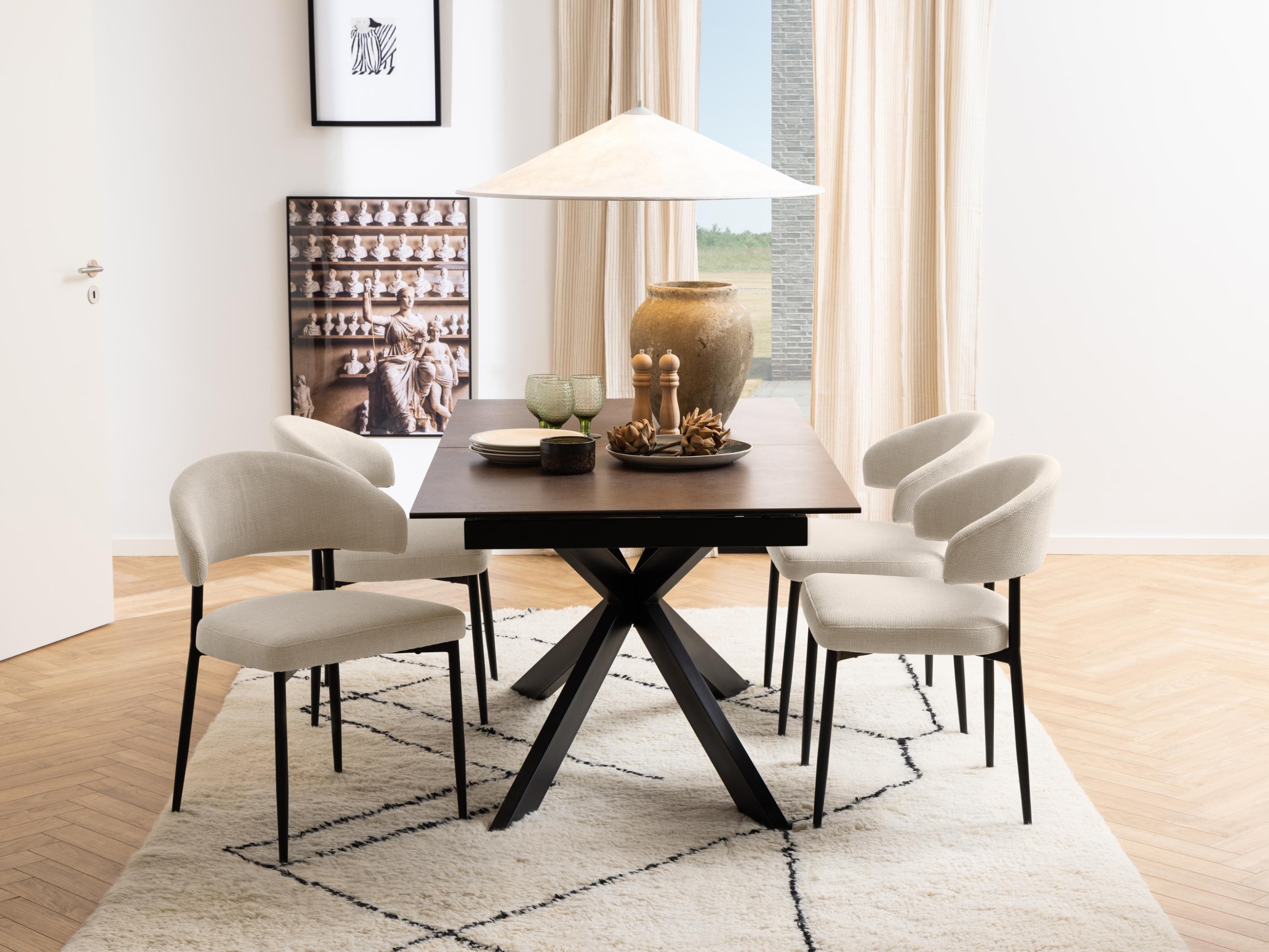 Маса Norsica 685 (Черен + Кафяв)