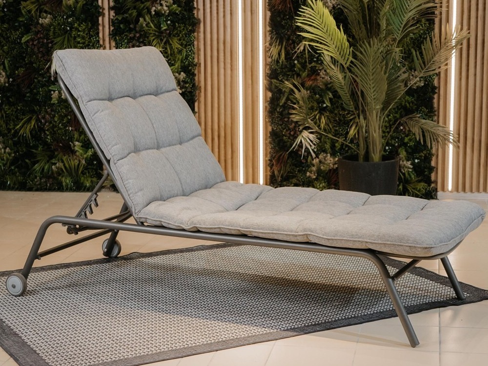 Градински шезлонг Mandeville 360