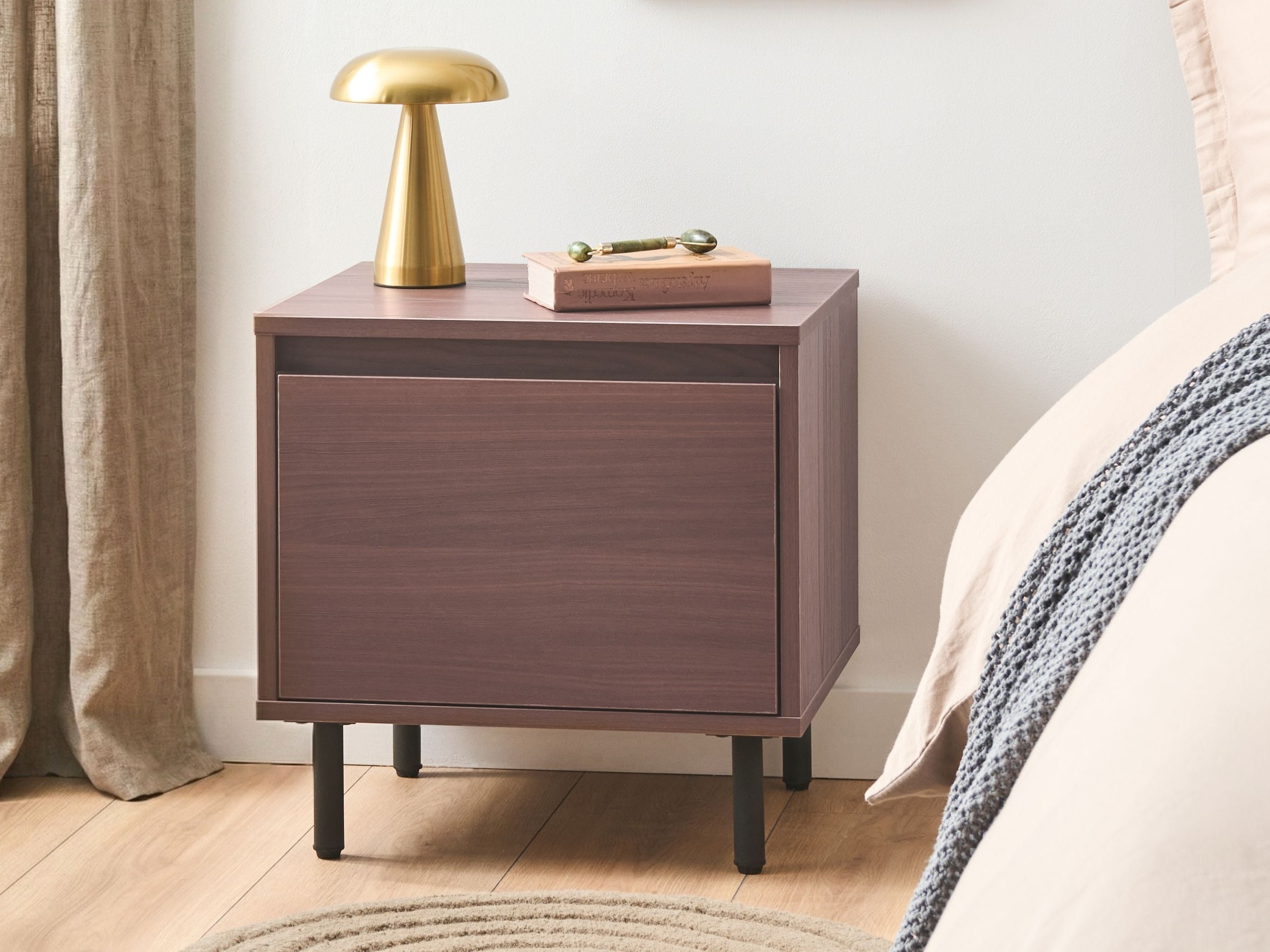 Нощно шкафче Berwyn 3309 (Тъмно дърво)
