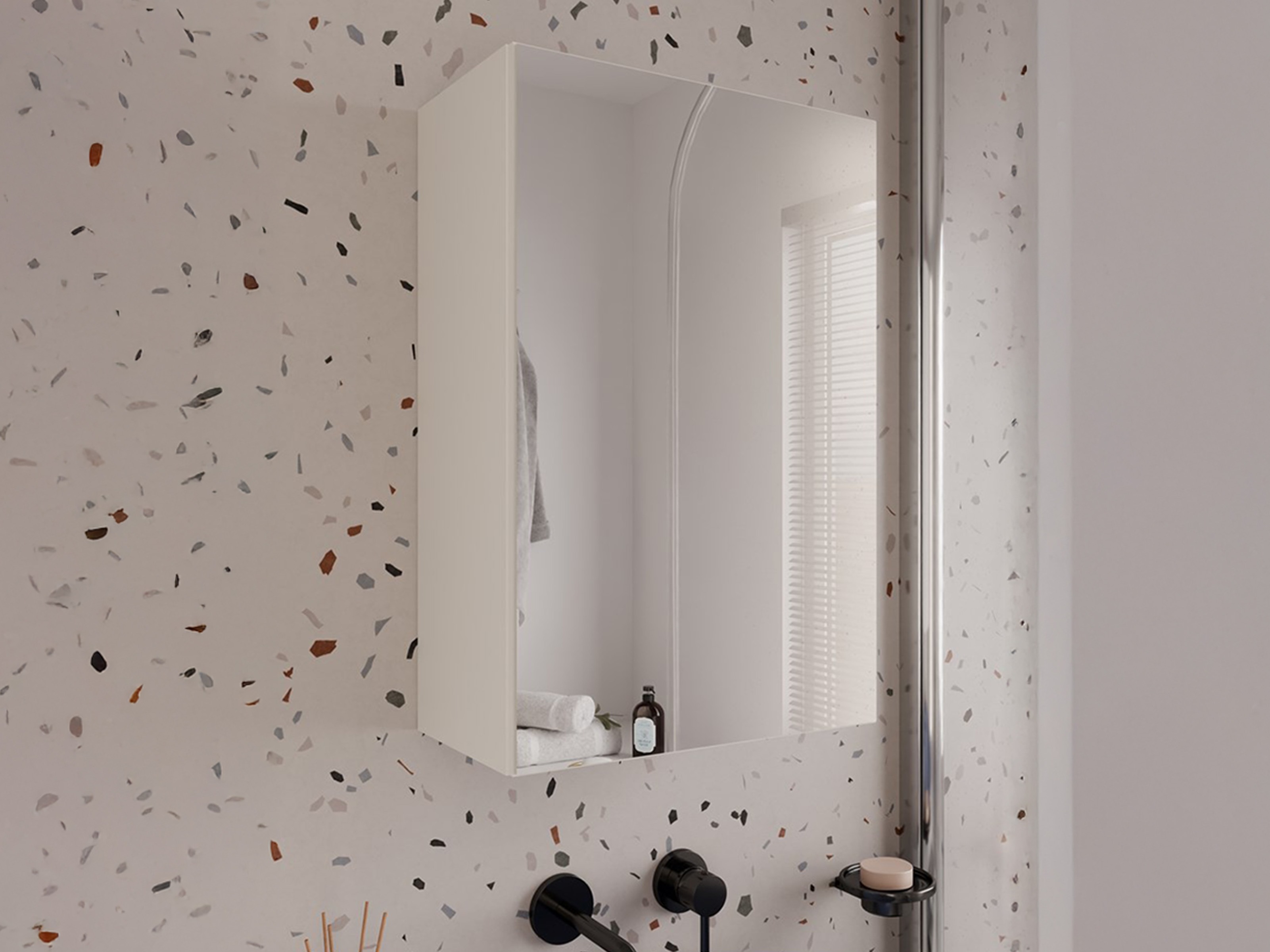 Шкаф за баня с огледало SB5048